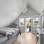 Feriehus Charming Seaside With Fjord Views Asker