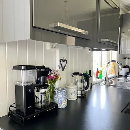 Charming Seaside With Fjord Views Semesterbostad