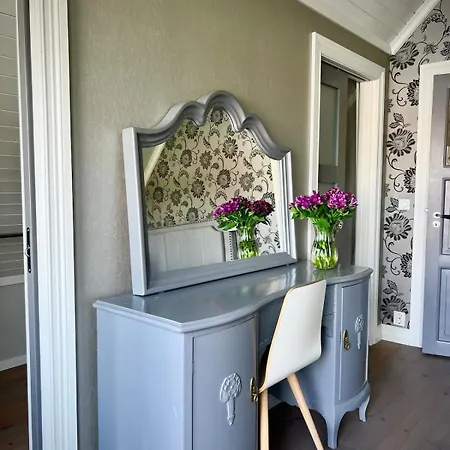 Semesterbostad Charming Seaside With Fjord Views *