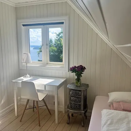 Charming Seaside With Fjord Views *