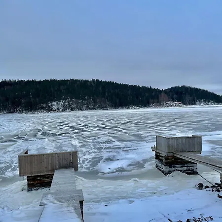 Charming Seaside With Fjord Views Semesterbostad