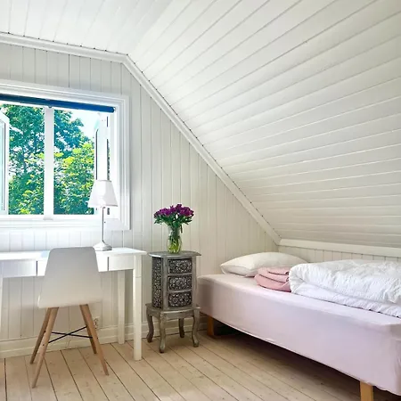 Nyaraló Charming Seaside With Fjord Views Asker