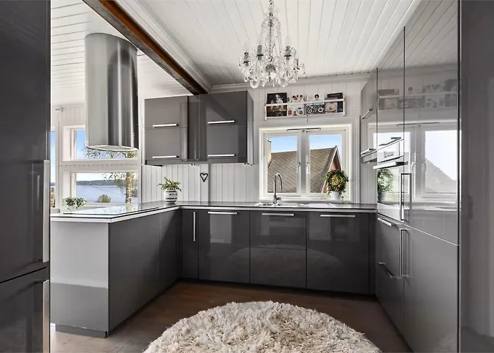 Charming Seaside With Fjord Views *