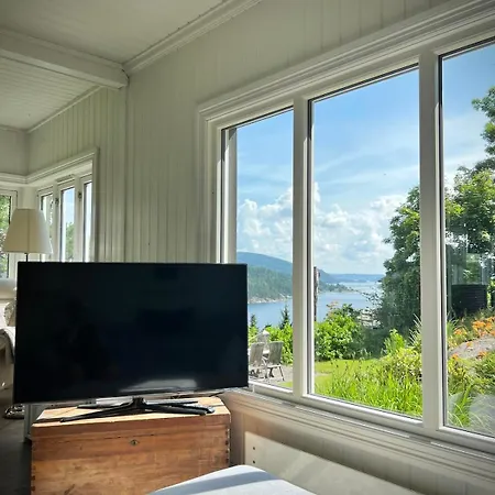 度假居 Charming Seaside With Fjord Views