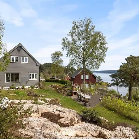 Charming Seaside With Fjord Views *